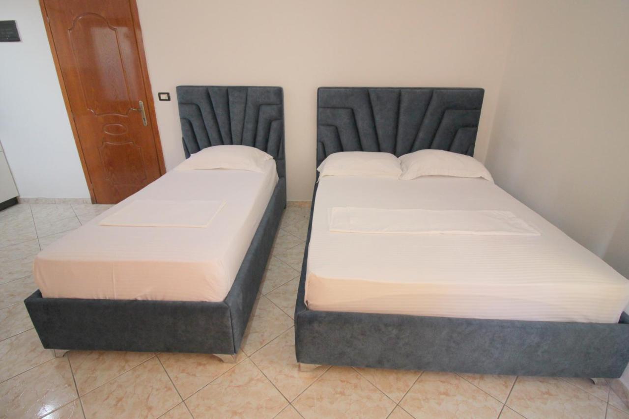 Hotel Vila Vilson Saranda Extérieur photo