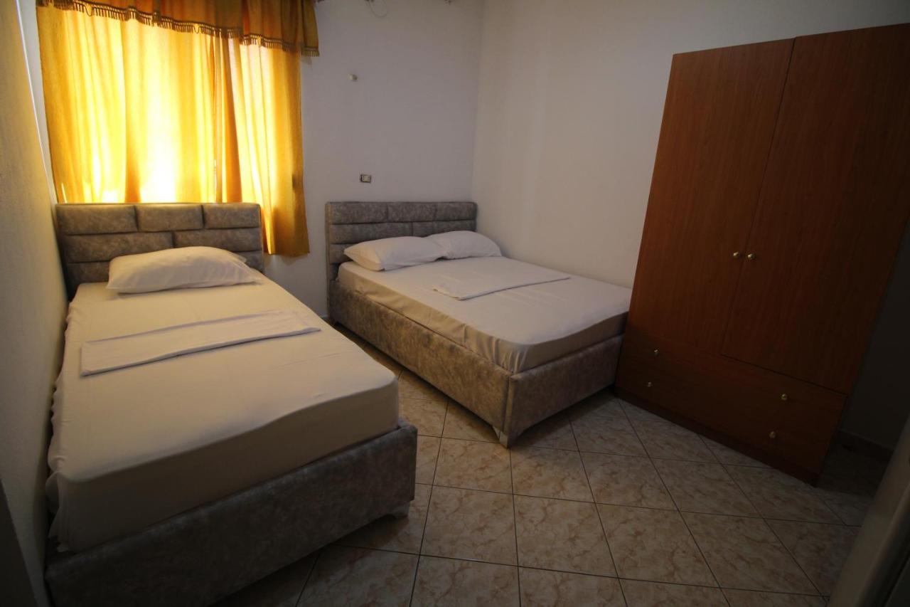 Hotel Vila Vilson Saranda Extérieur photo