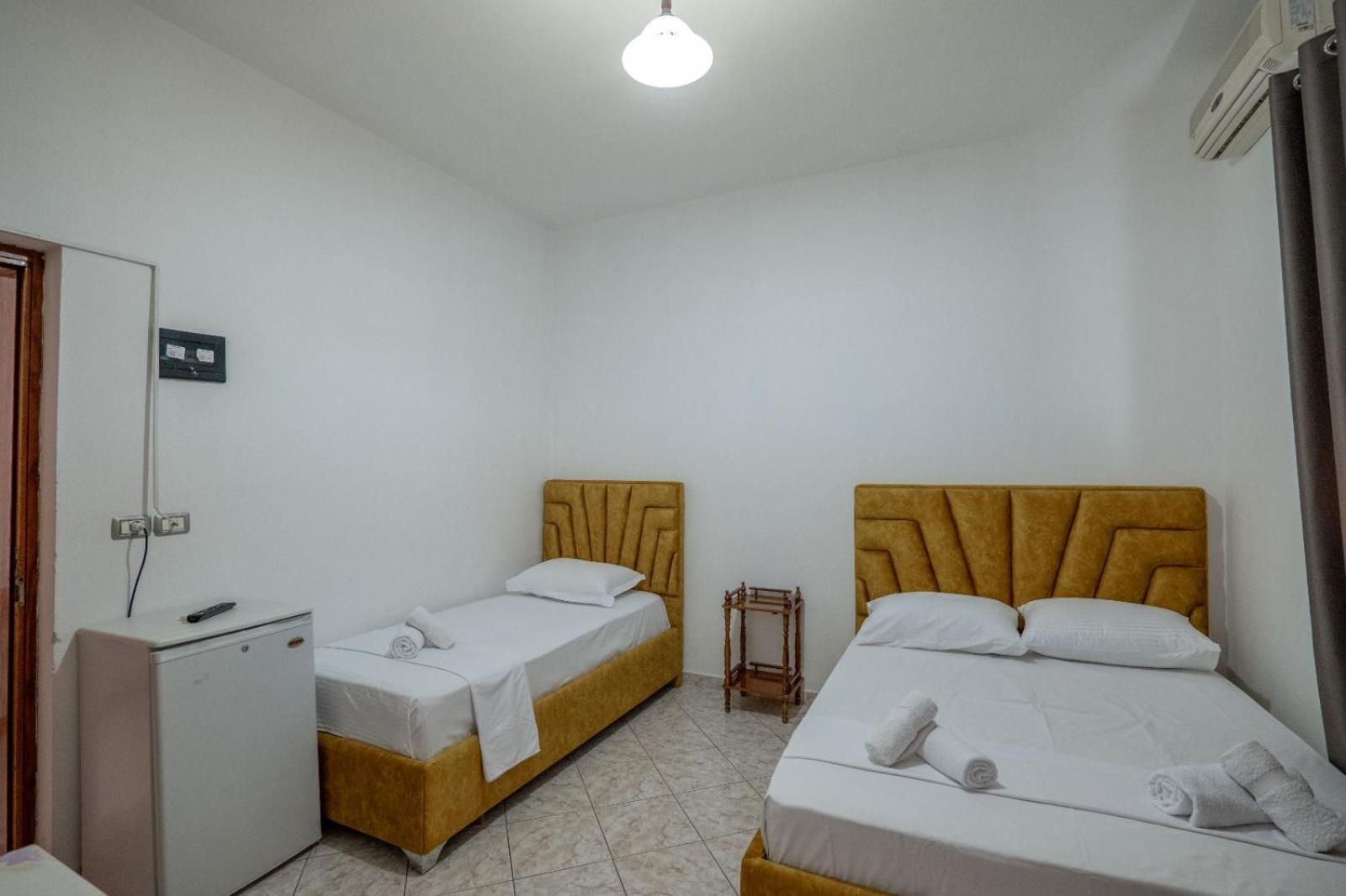 Hotel Vila Vilson Saranda Extérieur photo