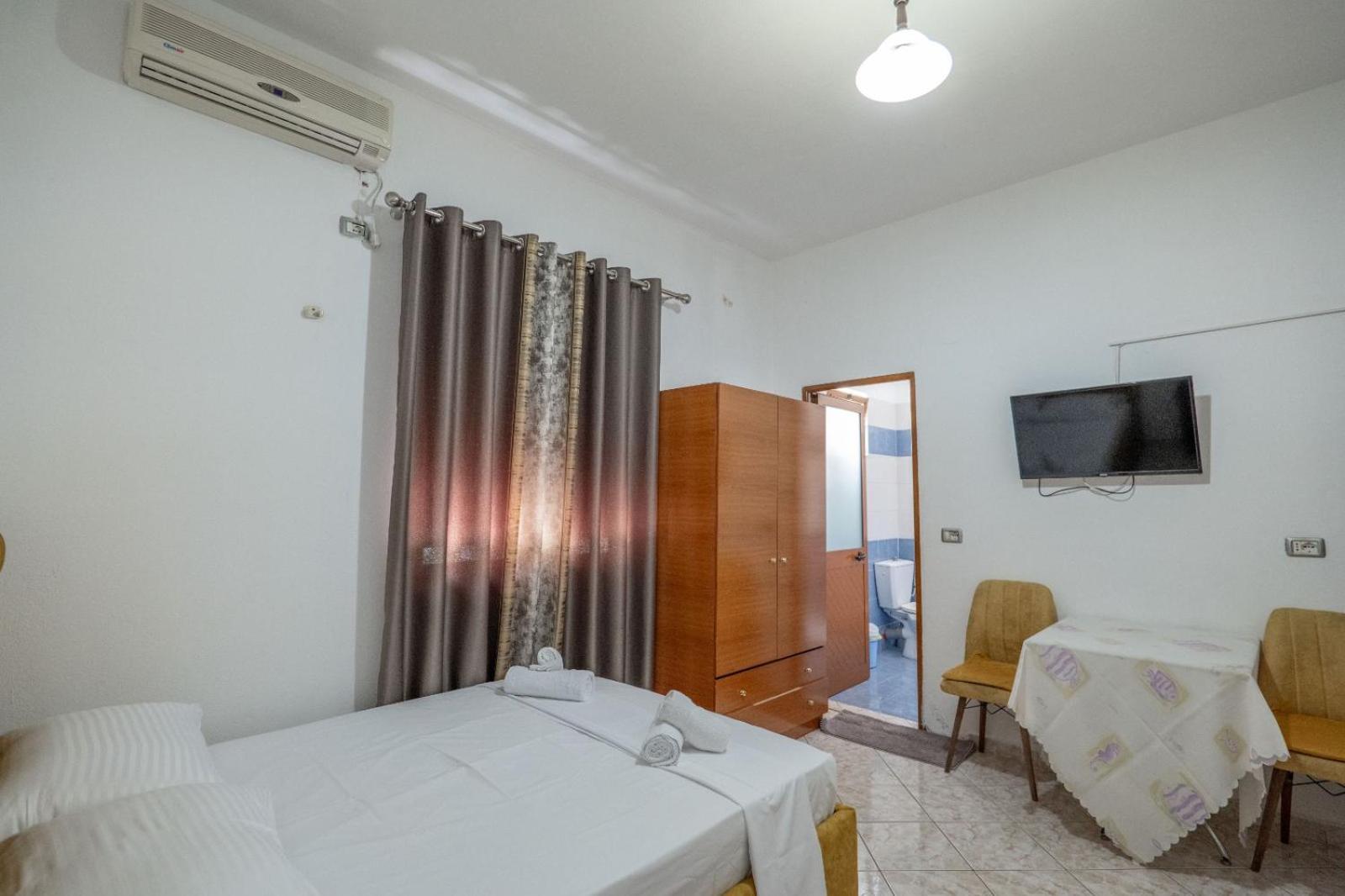 Hotel Vila Vilson Saranda Extérieur photo